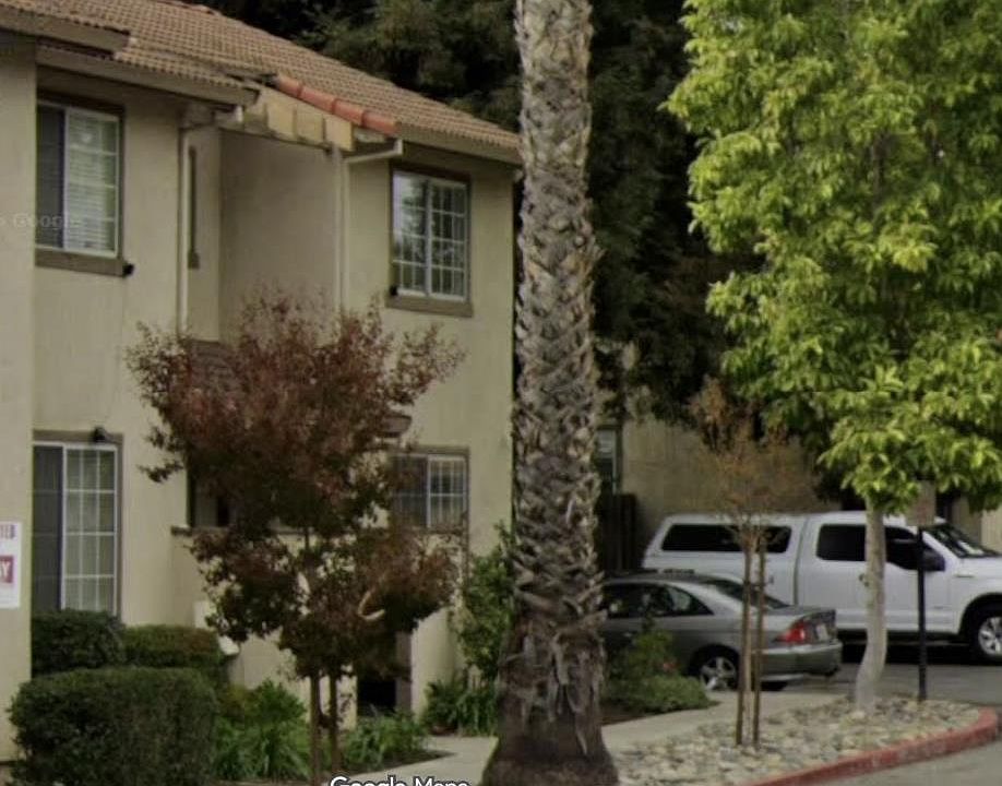 1st image of 3027 Rose Ave