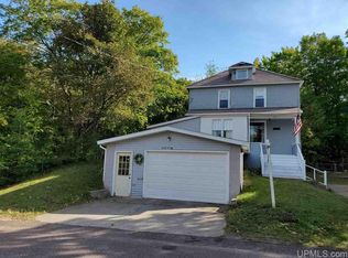203 W Edwards Ave, Houghton, MI 49931
