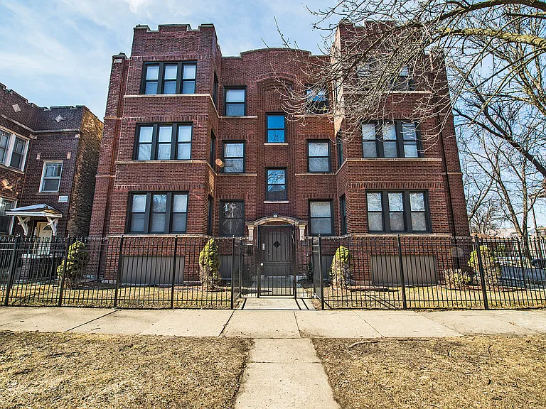 7400 S Rhodes Ave Chicago, IL 60619 — Photo 18