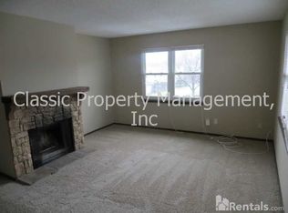 10006 NW Player Dr APT D, Kansas City, MO 64152