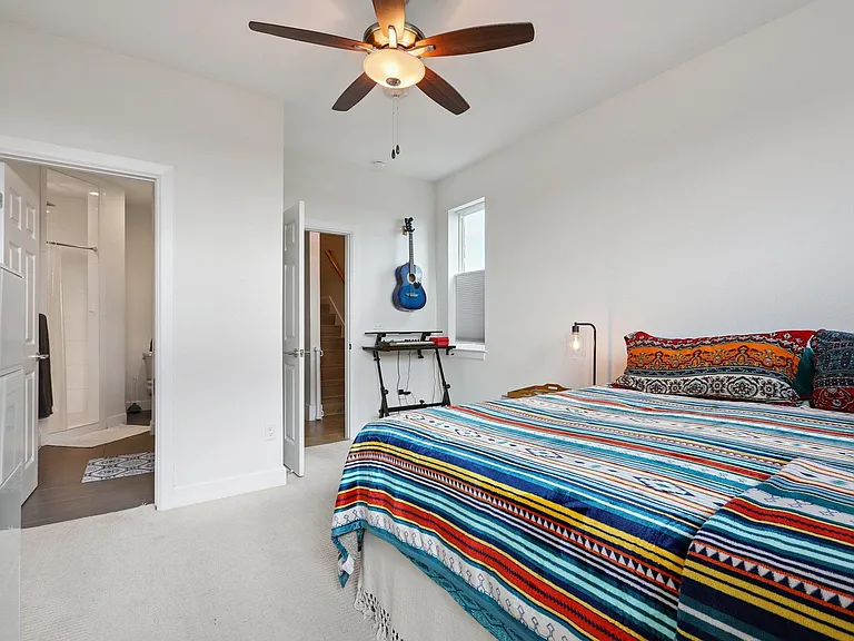 4001 Red River St #4 — Photo 20