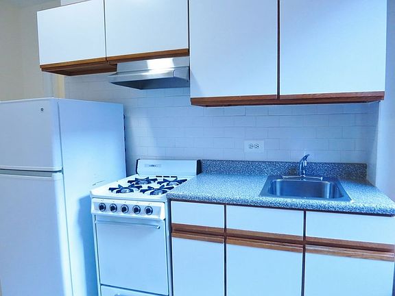 2nd image of 531 E 78th St APT 5I