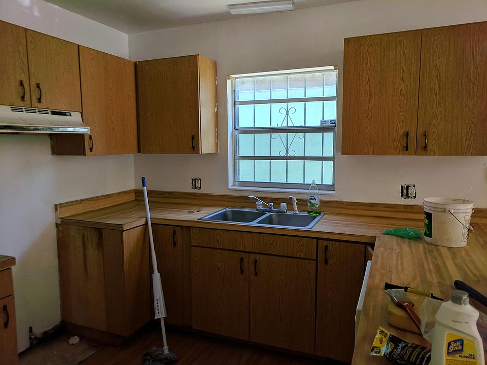 1st image of 2638 SW 31st Pl #B