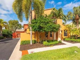 9109 Yuba Ln, Naples, FL