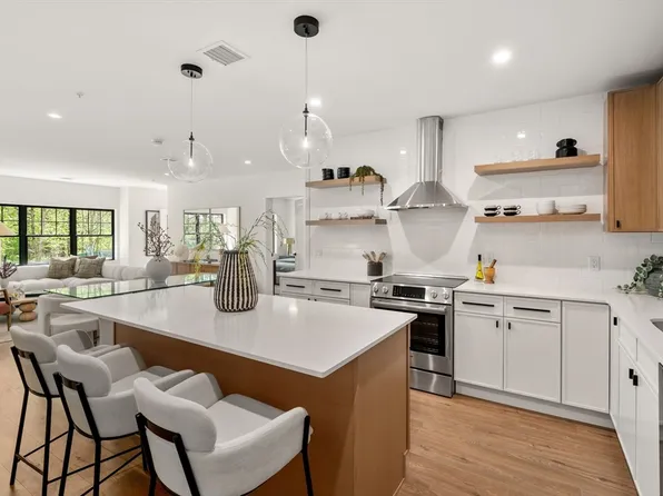 20 Audubon Way #408, Canton, MA 02021