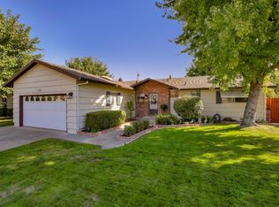 2118 Eric Rd, Carmichael, CA 95608