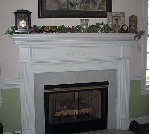 Gas fireplace with marble surround