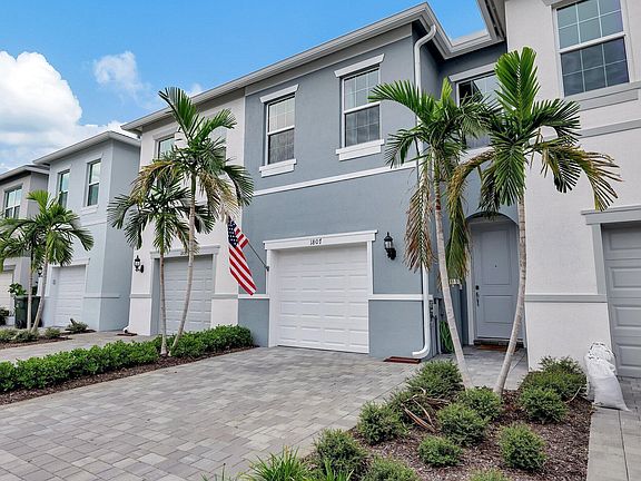 2nd image of 1807 SE Ocean Cove Way