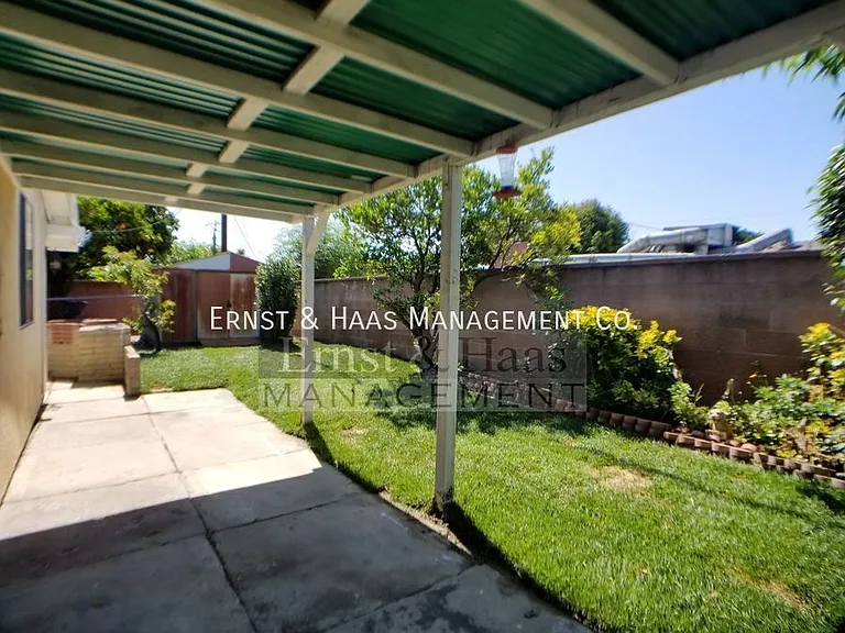 3310 E Curry St — Photo 36