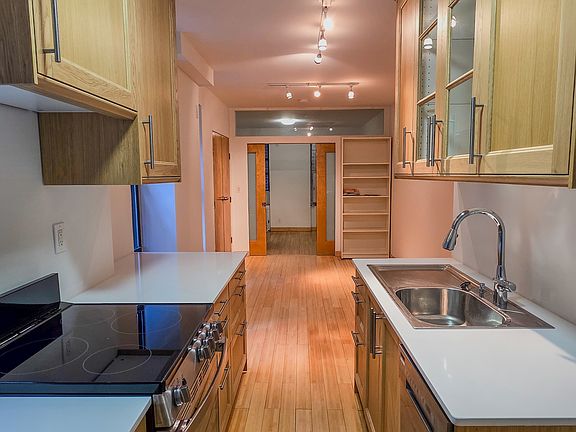 4th image of 25 Leroy St APT 12