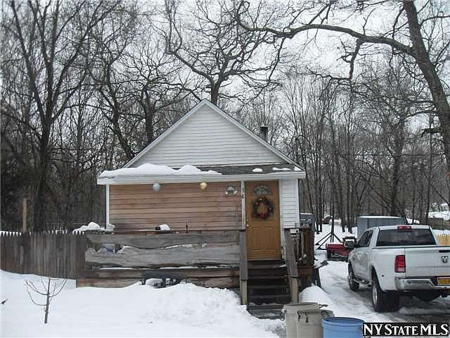 1st image of 14 Carr Ln