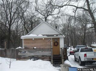 14 Carr Ln, Medford, NY 11763
