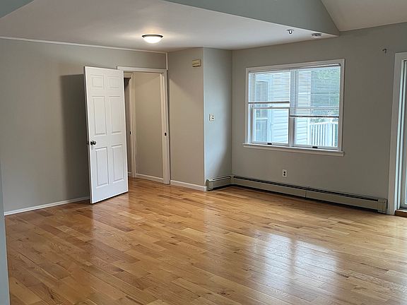 2nd image of 281 Lake Ave S Floor 2