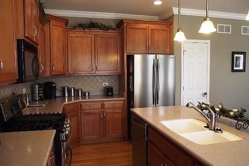3rd image of 22388 Prairie Trail Ln