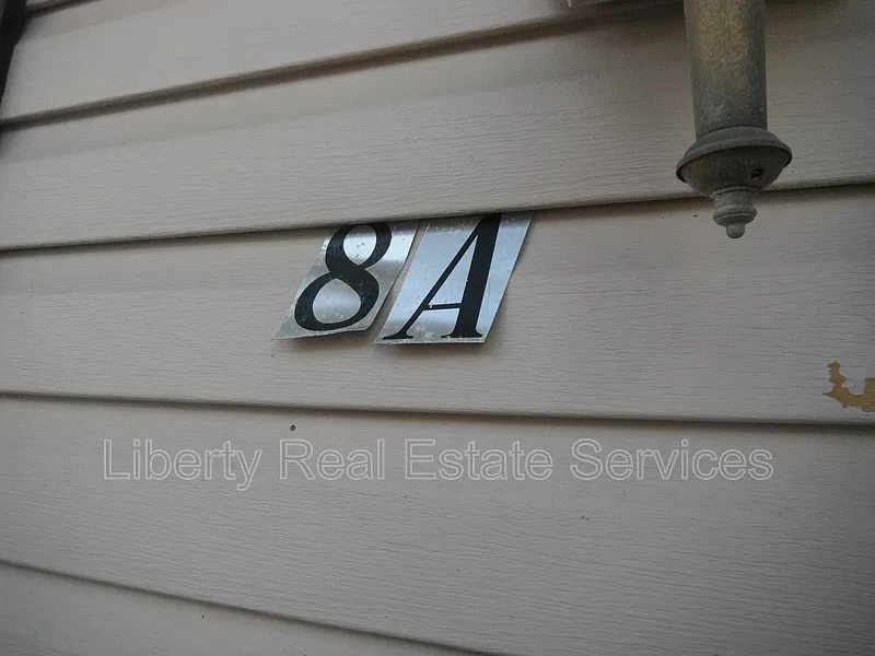 Colonial Park Condos — Photo 2