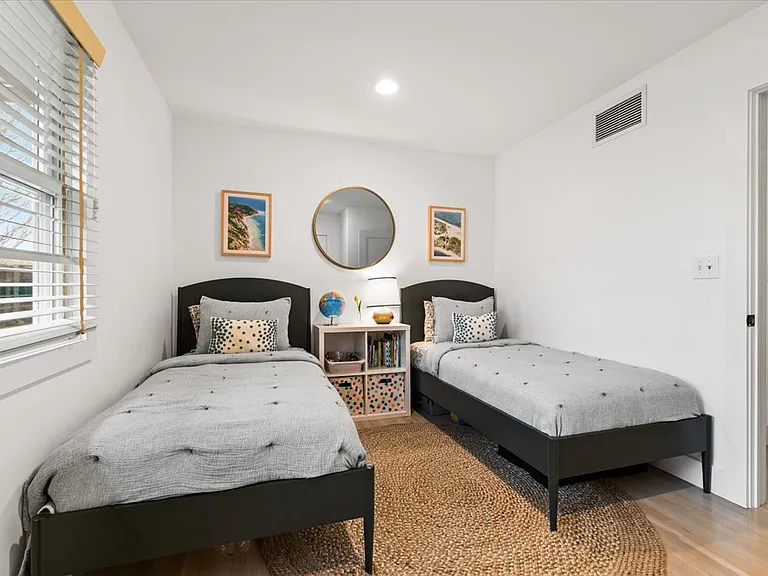 15 Boxwood St — Photo 13