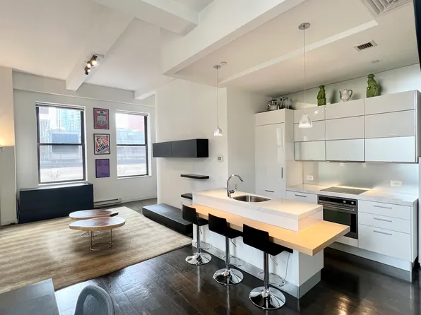 11 East 36th Street image 1 of 7