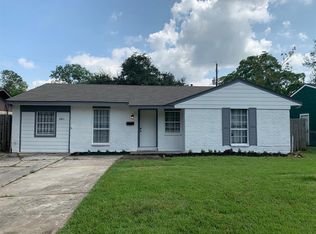 10811 Segrest Dr, Houston, TX 77047