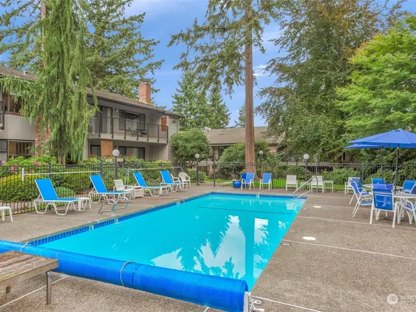 13551 Linden Avenue N #B-108, Seattle, WA 98133