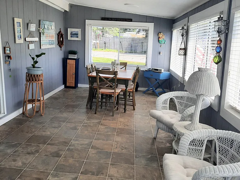 2 McArthur Ln — Photo 9
