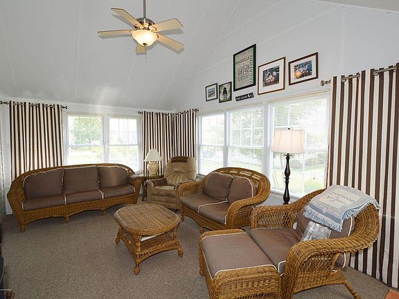 2nd image of 3288 Springer Ln
