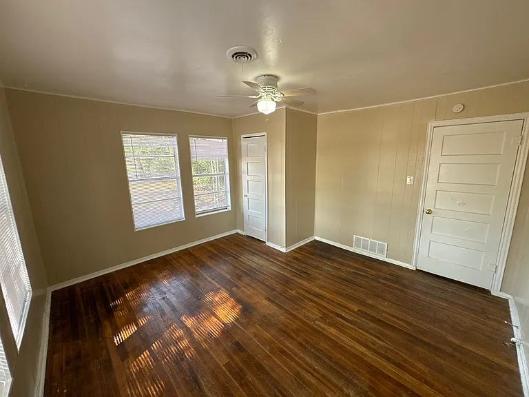 800 Audra Ln — Photo 20
