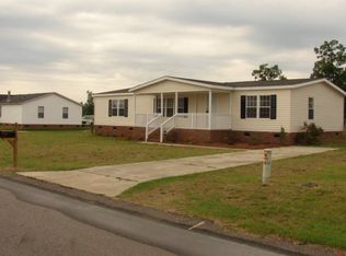 110 McIver Ln, Raeford, NC 28376