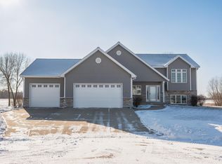 1109 9th Cir NW, Waseca, MN 56093