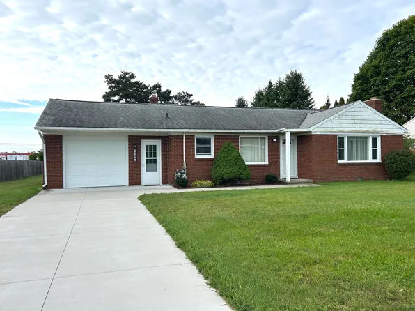 2156 Laforest St, Alpena, MI 49707