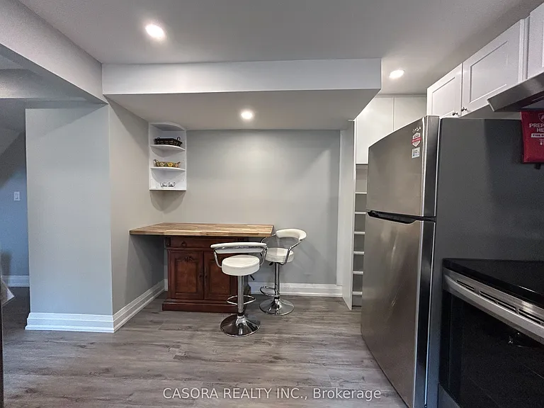 4258 Longmoor Dr #LOWER — Photo 6
