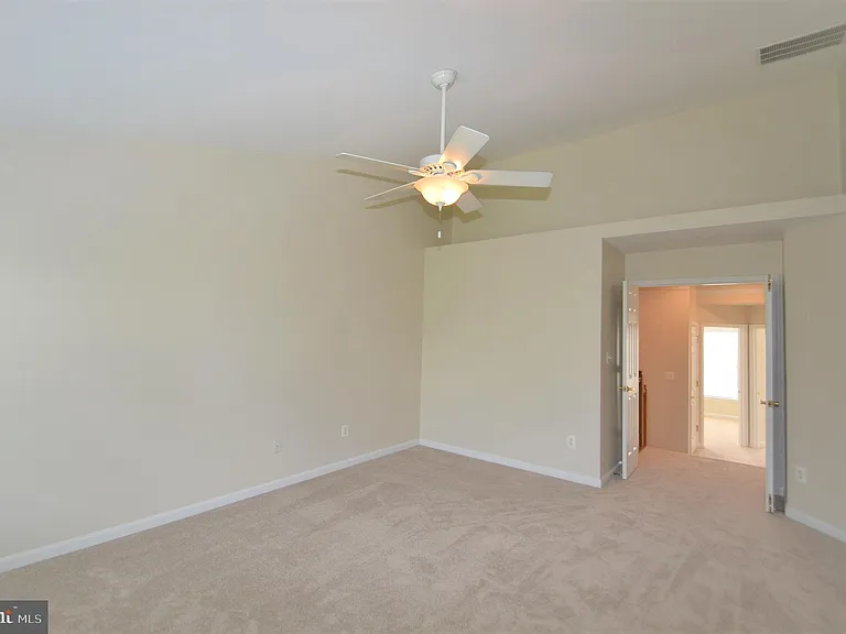 25140 Boomerang Ter — Photo 31