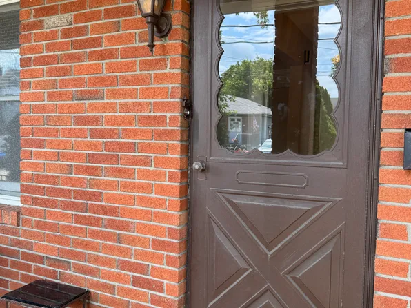 (undisclosed Address), Lynbrook, NY 11563