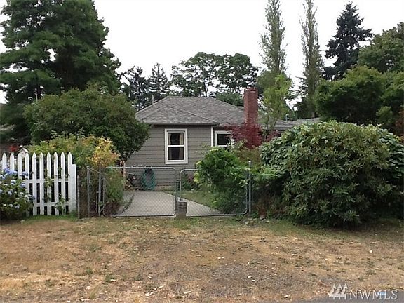 3rd image of 6528 94th St SW