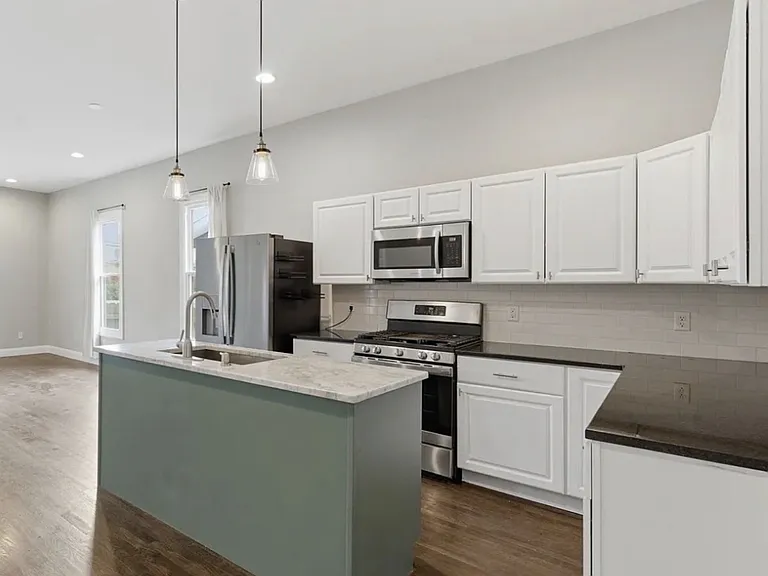 1208 Lischey Ave — Photo 4