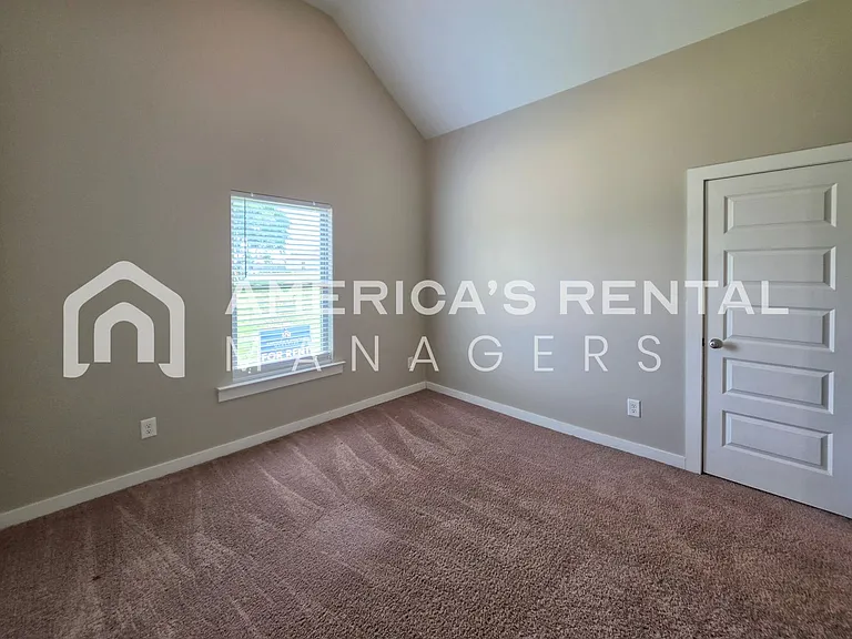 41 Whithall Cir — Photo 24