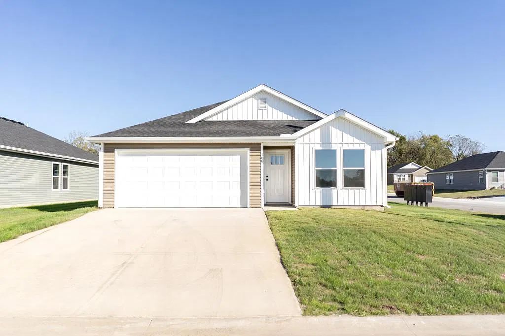 109 Alex Jordan Drive — Photo 1