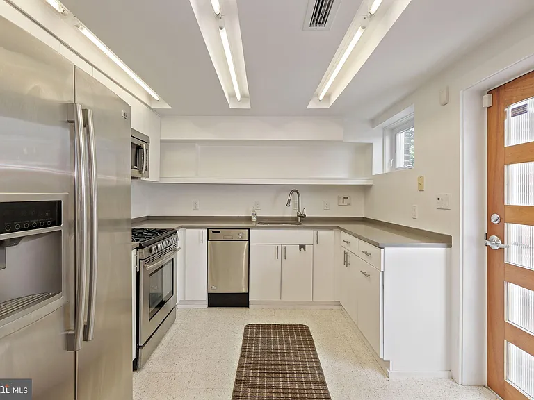 3640 Everett St NW — Photo 10