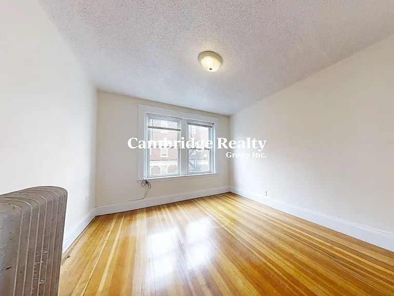 11 Barrows St #5T — Photo 4