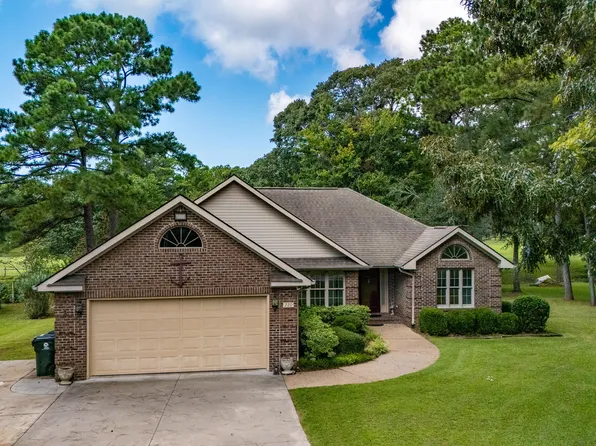 220 Phillips Drive, Arapahoe, NC 28510