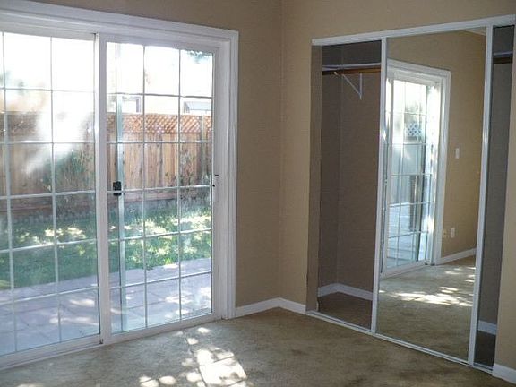 5th image of 546 Chapman Ct