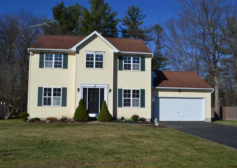 1st image of 723 Adams Cir