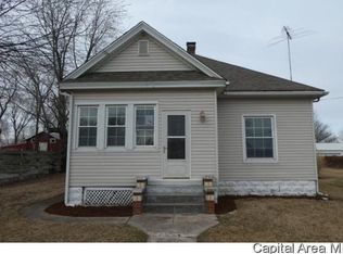 825 E Walnut St, Gillespie, IL 62033