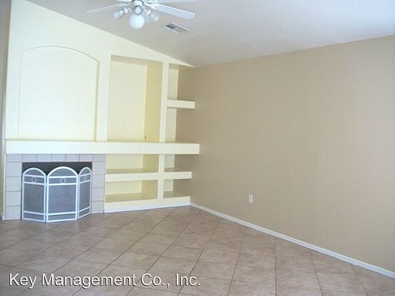2nd image of 854 E Ross Ave