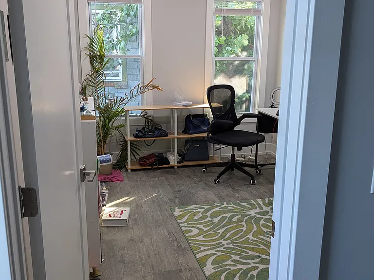 2nd bedroom, currently used as office and guestroom