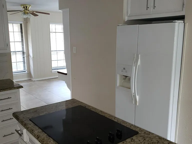 3016 Overton Park Dr W — Photo 10
