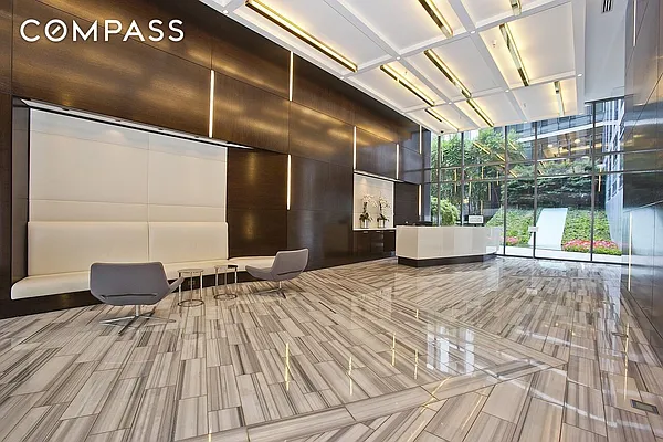 Sold by Compass | media 21