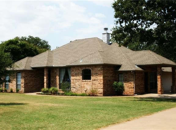 4th image of 200 Deer Park Ct