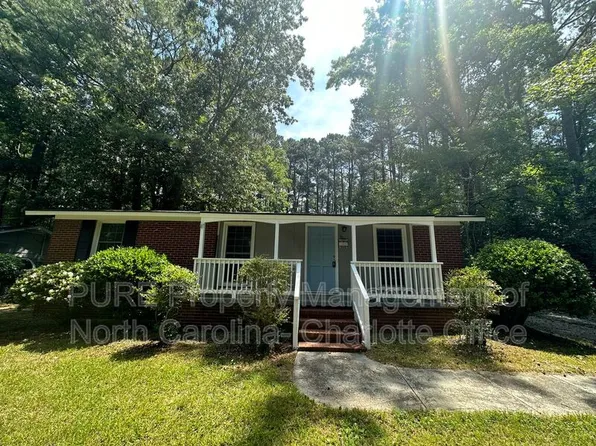 908 Chatham Ln, Raleigh, NC 27610