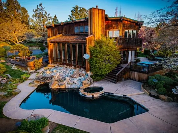 1818 Hill Cummins Ln, Yreka, CA 96097