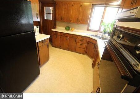 3rd image of 509 W 1st St S